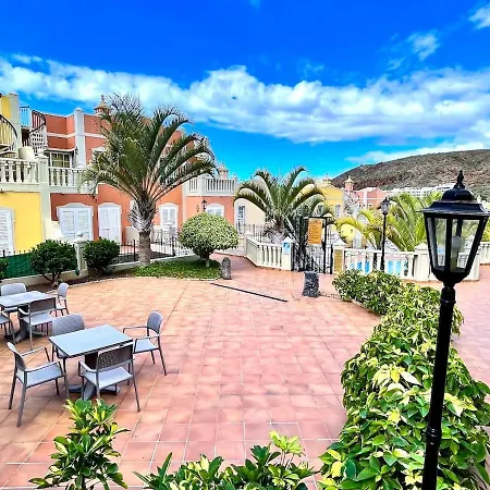 In With Panoramic Views *