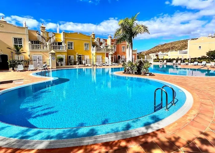 Appartamento In With Panoramic Views Palm-mar