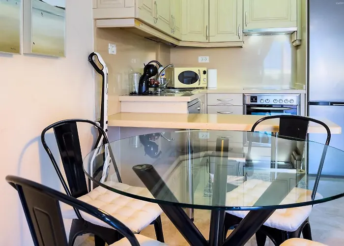 In With Panoramic Views *